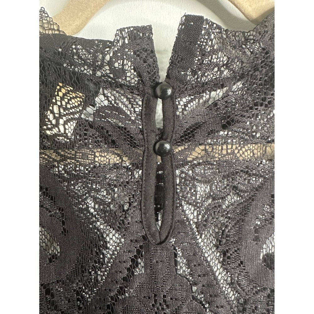 Torrid Womens Black Floral Lace Fringe Sleeveless Top Keyhole Back Plus Size 1 - Picture 6 of 6